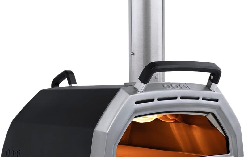 Ooni pizza oven